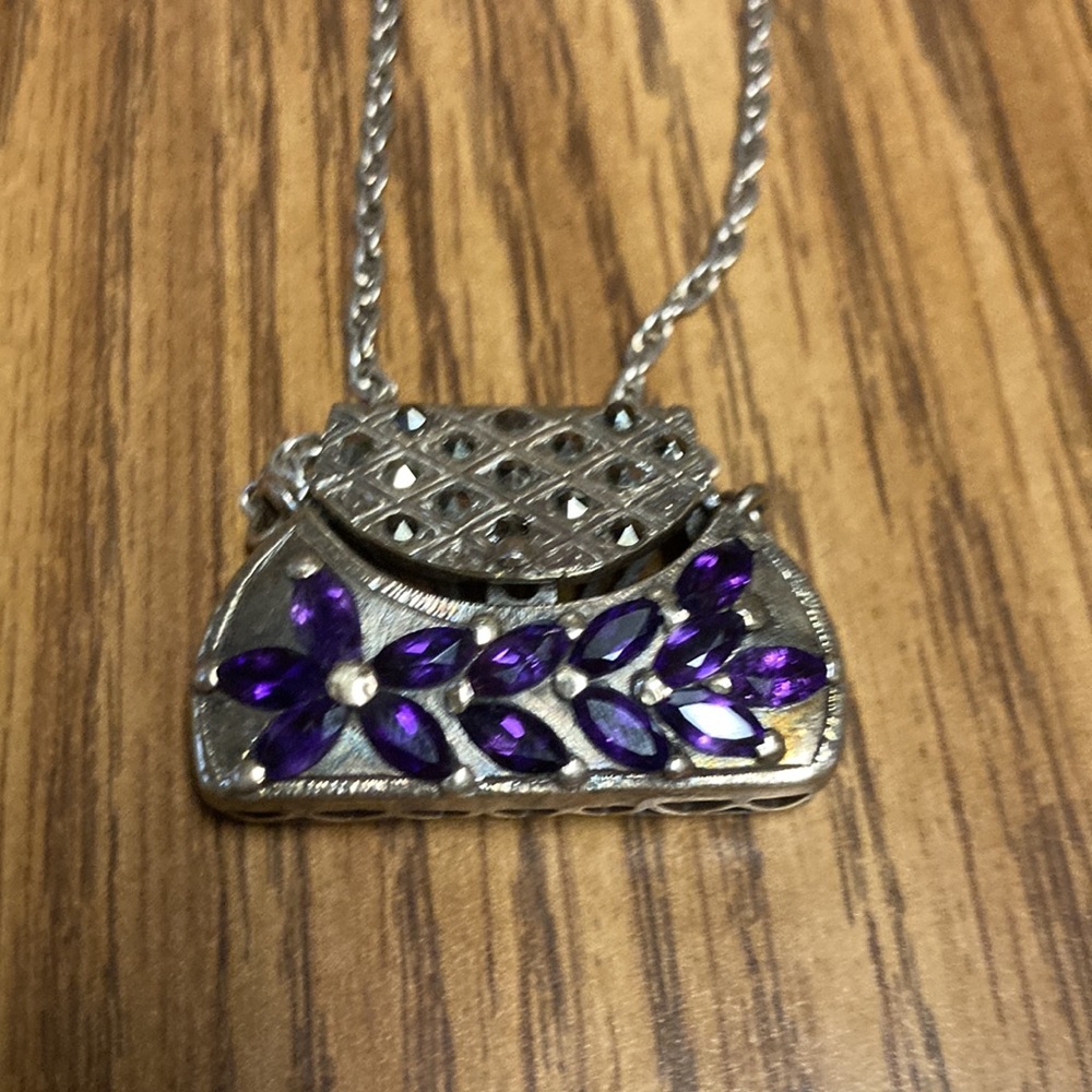 Amethyst stones on silver 925 chain necklace opens up